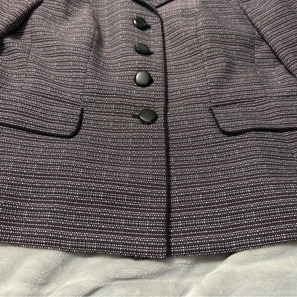 Le Suit Petite Women’s 4 Button Blazer size 12P - Picture 3 of 10